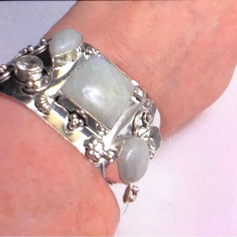 Stunning 925 Sterling Silver Moonstone Cuff Bracelet